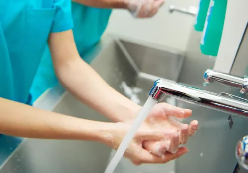 Infecciones hospitalarias. Higiene manos