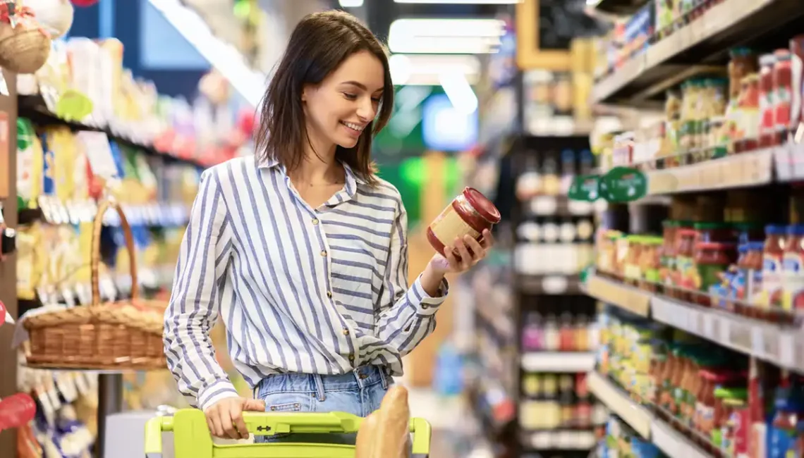 mujer supermercado